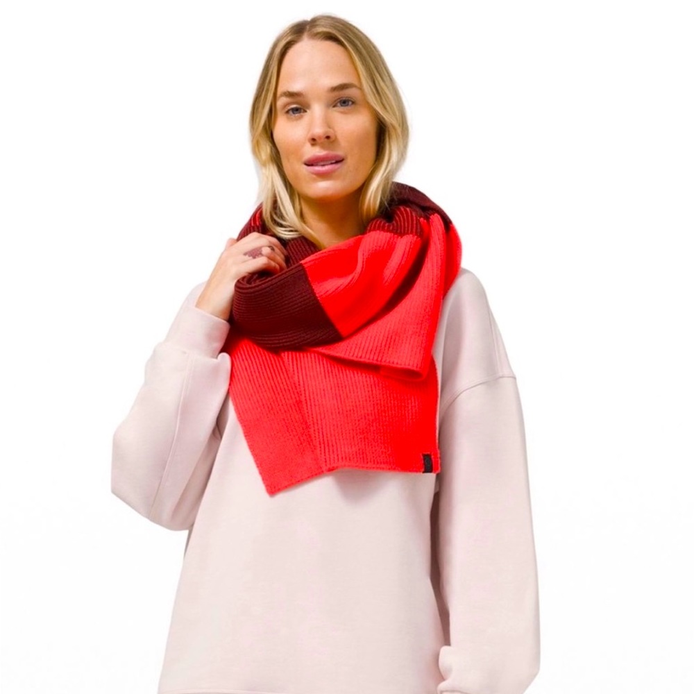 Lululemon Texture Play Scarf New With Tags
